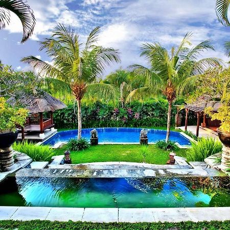 Villa Kharista Canggu Buitenkant foto